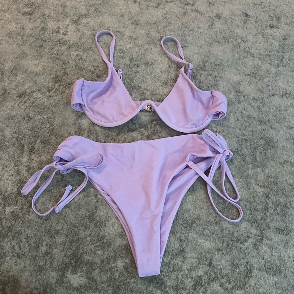 Shein size small purple bikini. {1101}